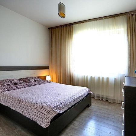 Ferienwohnung Bloc Izvor Piteşti Exterior foto