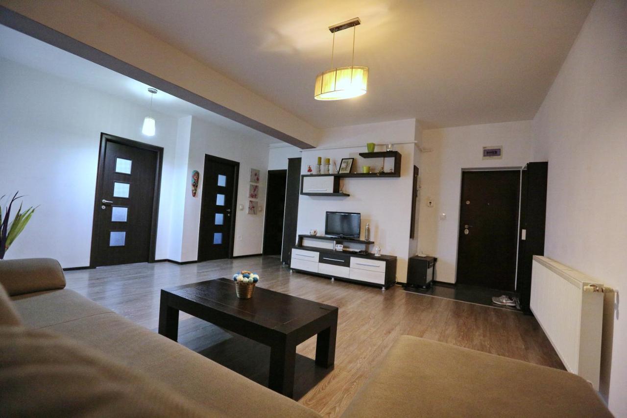 Ferienwohnung Bloc Izvor Piteşti Exterior foto