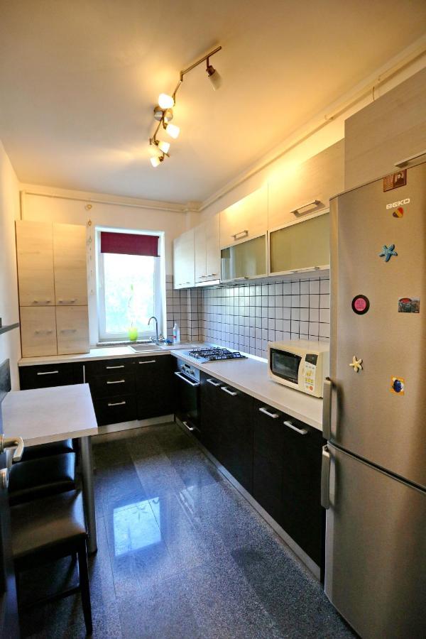 Ferienwohnung Bloc Izvor Piteşti Exterior foto