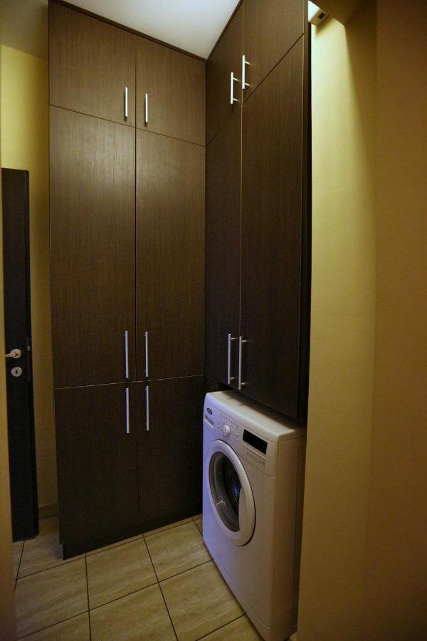 Ferienwohnung Bloc Izvor Piteşti Exterior foto